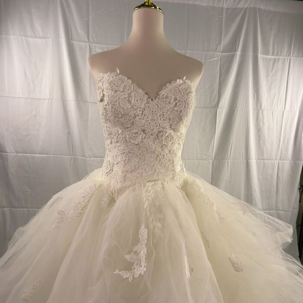 Maggie Sottero Wedding Dress - Picture 8 of 8